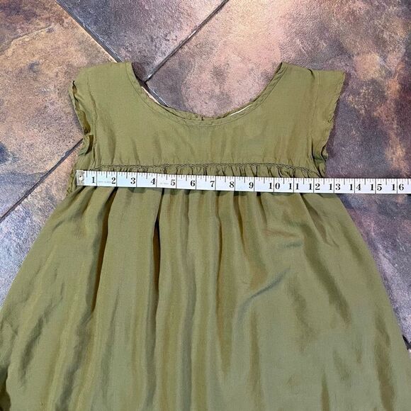 Ann Taylor LOFT Army Green Babydoll Pleated Blouse Medium - Picture 4 of 11